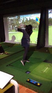 第二回阿波座スポーツゴルフ倶楽部シミュレーションゴルフコンペの様子